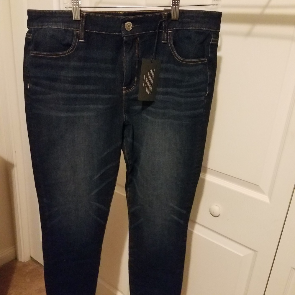 American Eagle "Dream Jean" Hi-Rise Jegging